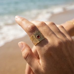 Bague réglable acier doré et émail rouge « Indie»