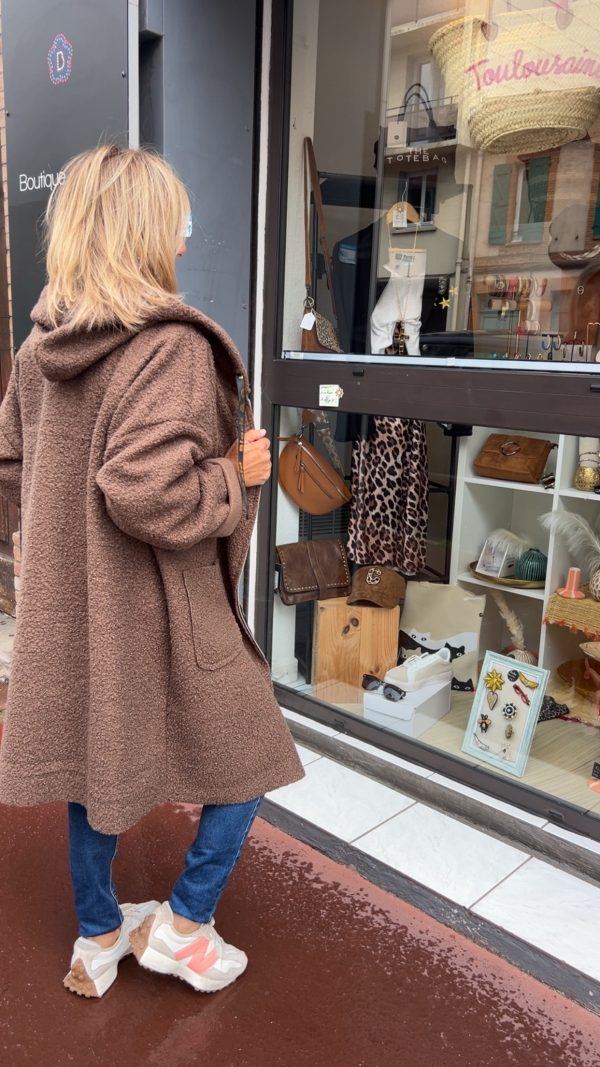 Manteau bouclette capuche marron – Image 4