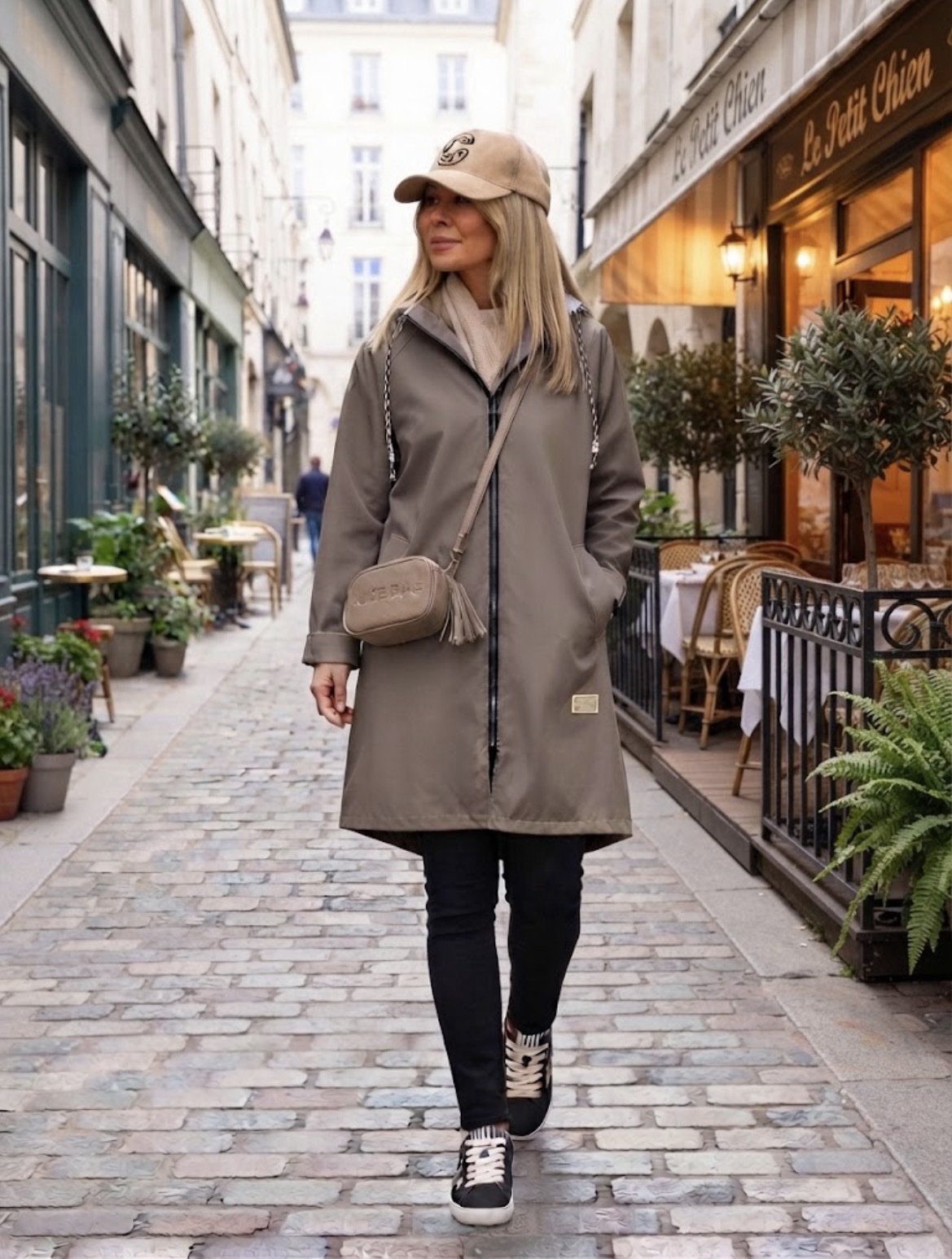 K-Way beige à capuche – Image 2